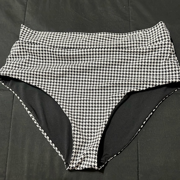 Senita athletics houndstooth bikini bottoms - Picture 1 of 3